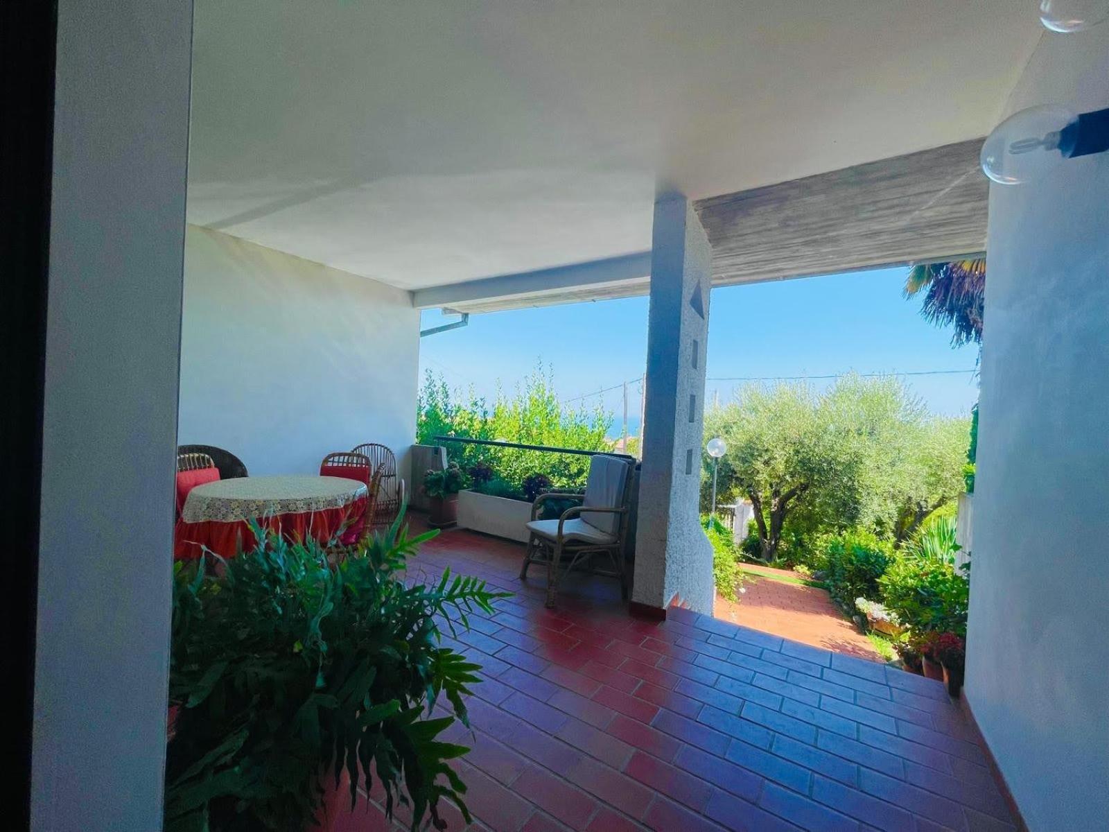 Villa In Collina Vista Mare Розето-дельи-Абруцци Экстерьер фото